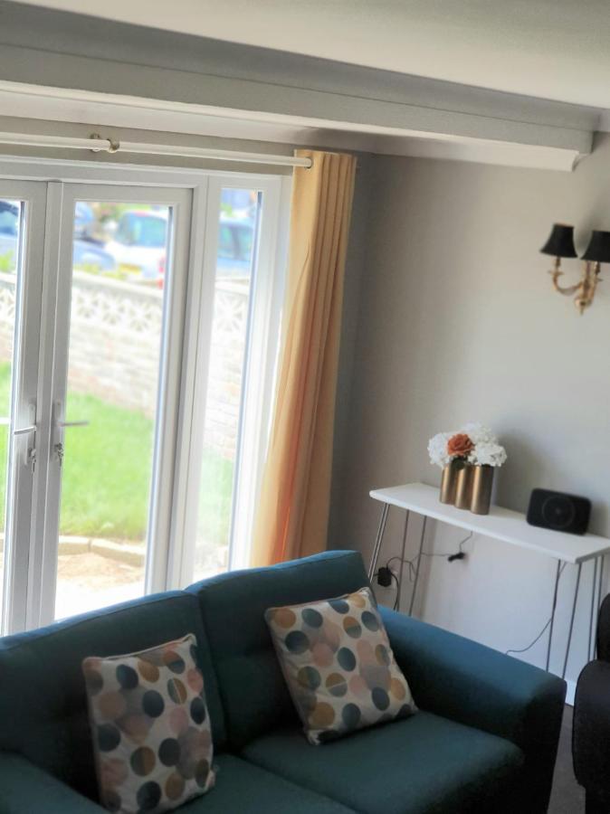 Вілла Four Seasons By The Sea Peacehaven Екстер'єр фото